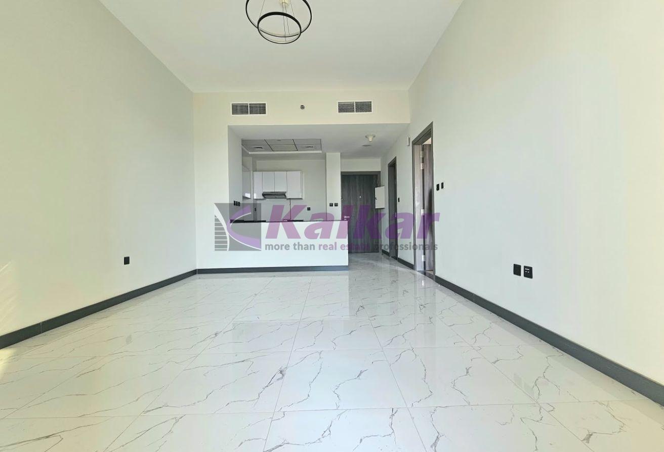 Modern 1 B/R | well maintained | Vacant
