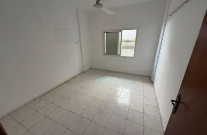 Apartment - 2 Bedrooms - 1 Bathroom for rent in Corniche Tower - Ajman Corniche Road - Ajman