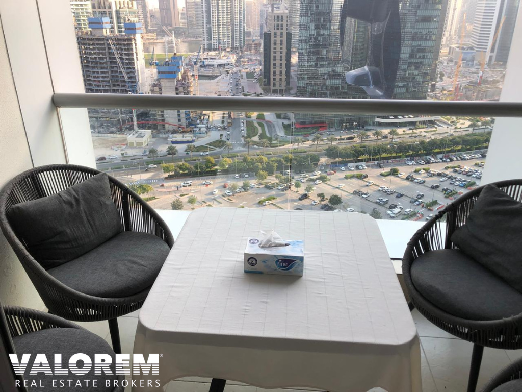 Fully Furnished | Vacant | Burj Khalifa View — image 11
