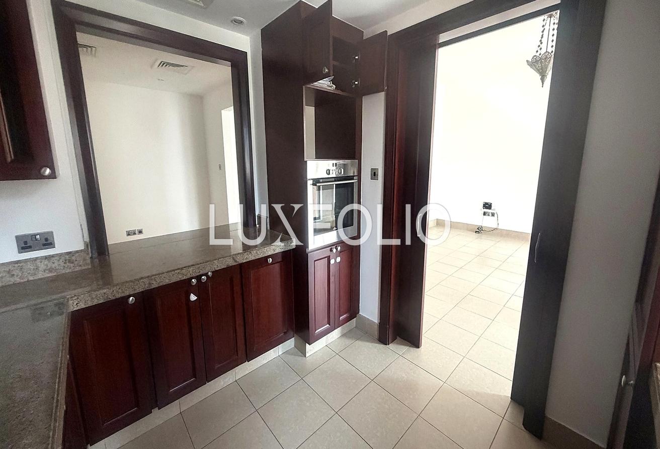 OT Specialist | Separate Dining | Pool Facing photo 9