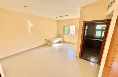 Apartment - 1 Bedroom - 1 Bathroom for rent in Al Shamsi 1 - Muwaileh Commercial - Sharjah