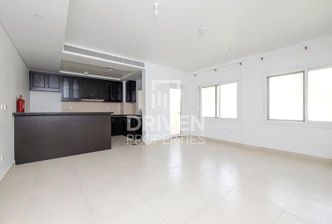 Close to Pool | Family community | Well Maintained photo 3