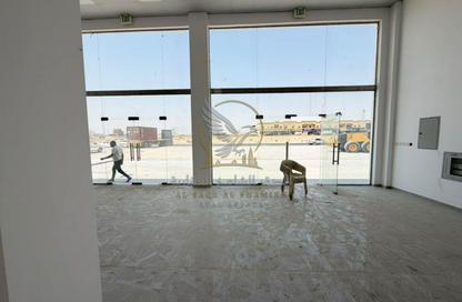 Shop - Studio for rent in Ali Mousa Building - Al Sajaa Industrial - Al Sajaa - Sharjah
