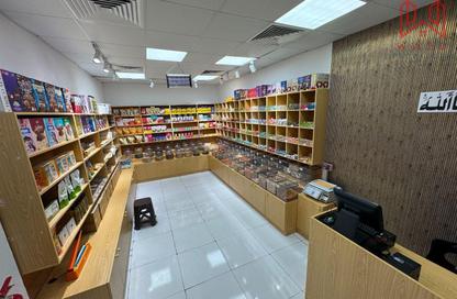 Shop - Studio for rent in Hor Al Anz Street - Hor Al Anz - Deira - Dubai