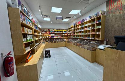 Shop - Studio for rent in Hor Al Anz Street - Hor Al Anz - Deira - Dubai