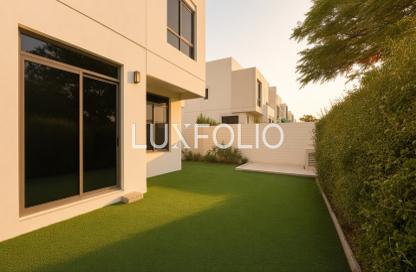 Townhouse - 4 - 5 for rent in Noor Townhouses - Town Square - Dubai