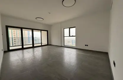 Apartment - 4 Bedrooms - 5 Bathrooms for rent in Al Ghanem Business Center - Al Majaz 3 - Al Majaz - Sharjah