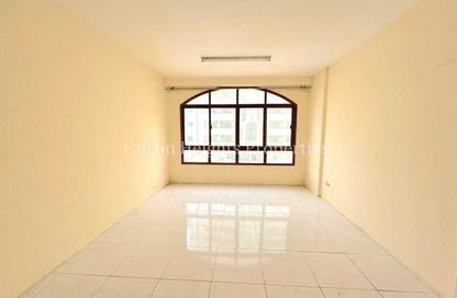 Apartment - 2 - 2 for rent in Dar Al Majaz - Jamal Abdul Nasser Street - Al Majaz - Sharjah Apartment - 2 - 2 for rent in Dar Al Majaz - Jamal Abdul Nasser Street - Al Majaz - Sharjah