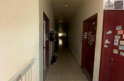 Labor Camp - Studio - 7+ for rent in Industrial Area 4 - Sharjah Industrial Area - Sharjah