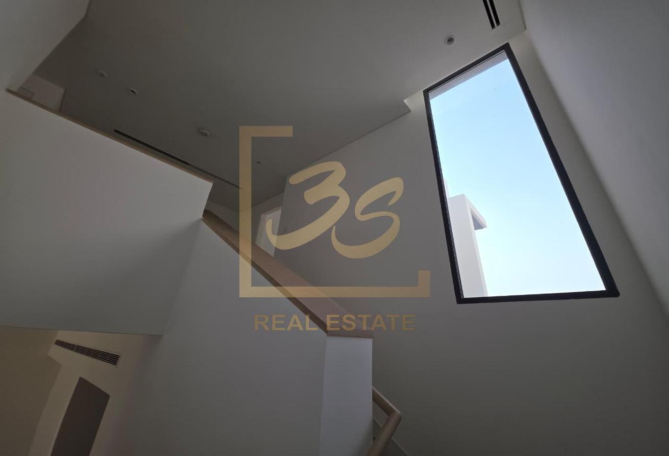 COMMUNITY VIEW | VACANT | MULTIPLE OPTIONS photo 10