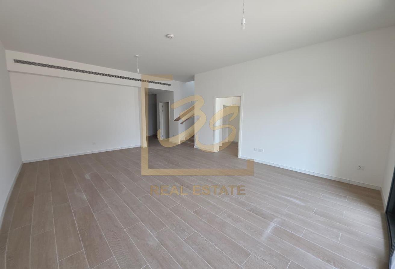 COMMUNITY VIEW | VACANT | MULTIPLE OPTIONS photo 9