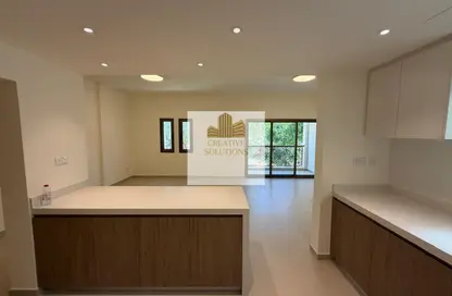 Apartment - 3 Bedrooms - 3 Bathrooms for rent in The Gardens Buildings - The Gardens - Dubai