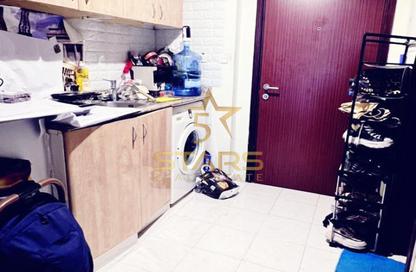 شقة - 1 حمام للايجار في كيو09 - طراز فرنسي - المدينة العالمية - دبي شقة - 1 حمام للايجار في كيو09 - طراز فرنسي - المدينة العالمية - دبي
