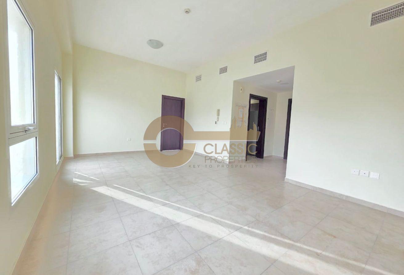 FAMILY LIVING | BRIGHT & SPACIOUS UNIT photo 3