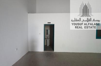 Warehouse - Studio - 1 Bathroom for rent in Industrial Area 18 - Sharjah Industrial Area - Sharjah