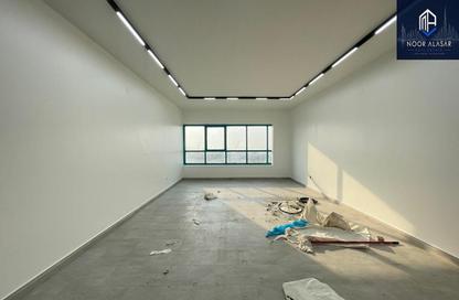 Office Space - Studio - 4 for rent in White Crown Building - Sheikh Zayed Road - Dubai Office Space - Studio - 4 for rent in White Crown Building - Sheikh Zayed Road - Dubai
