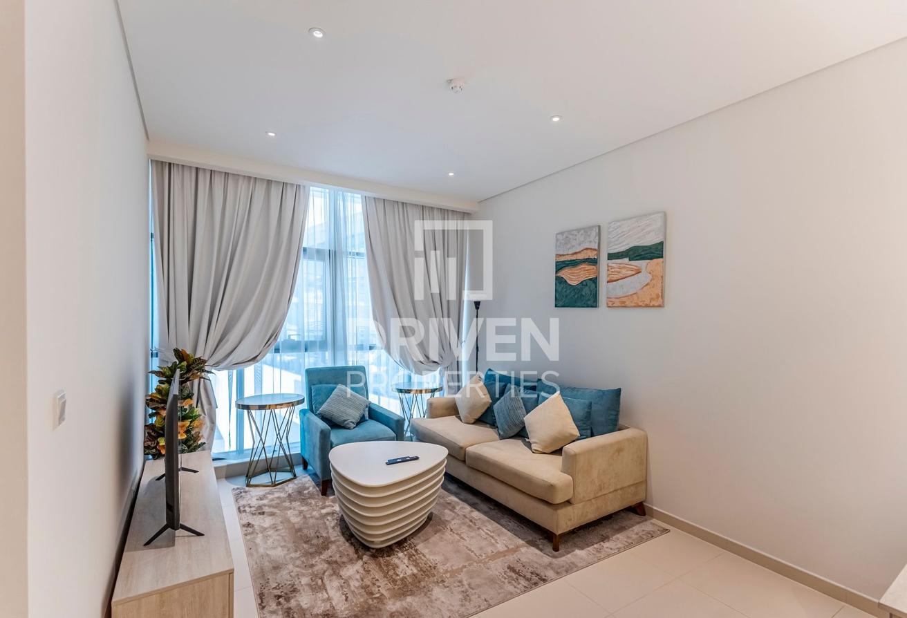 Prime Location | Beach Access | Furnished photo 5