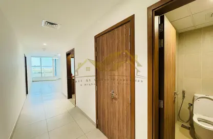 شقة - غرفة نوم - 2 حمامات للايجار في برج دي ايكس بي - شارع الشيخ زايد - دبي