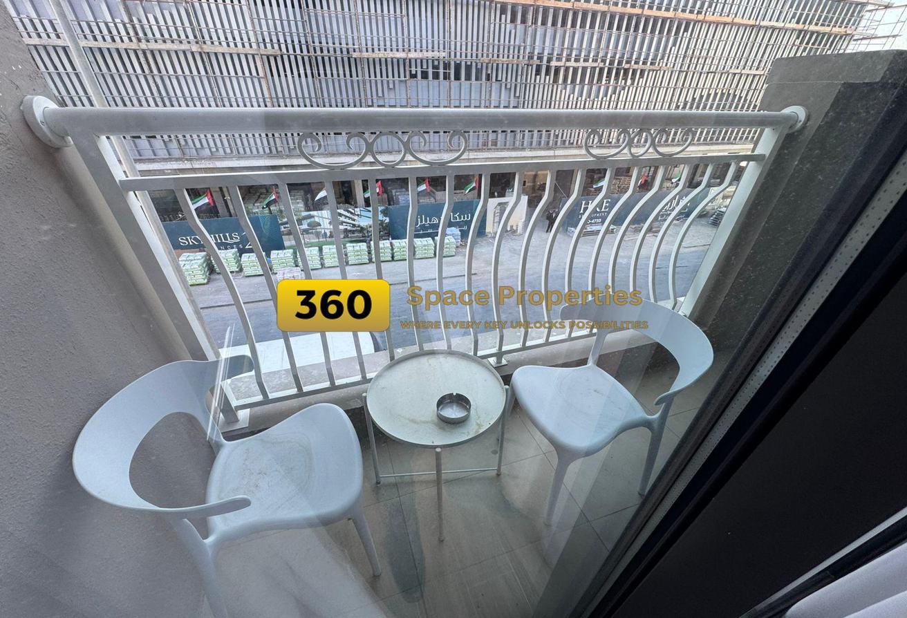 Lavish 1BR + Study | Spacious | Fully Furnished photo 6