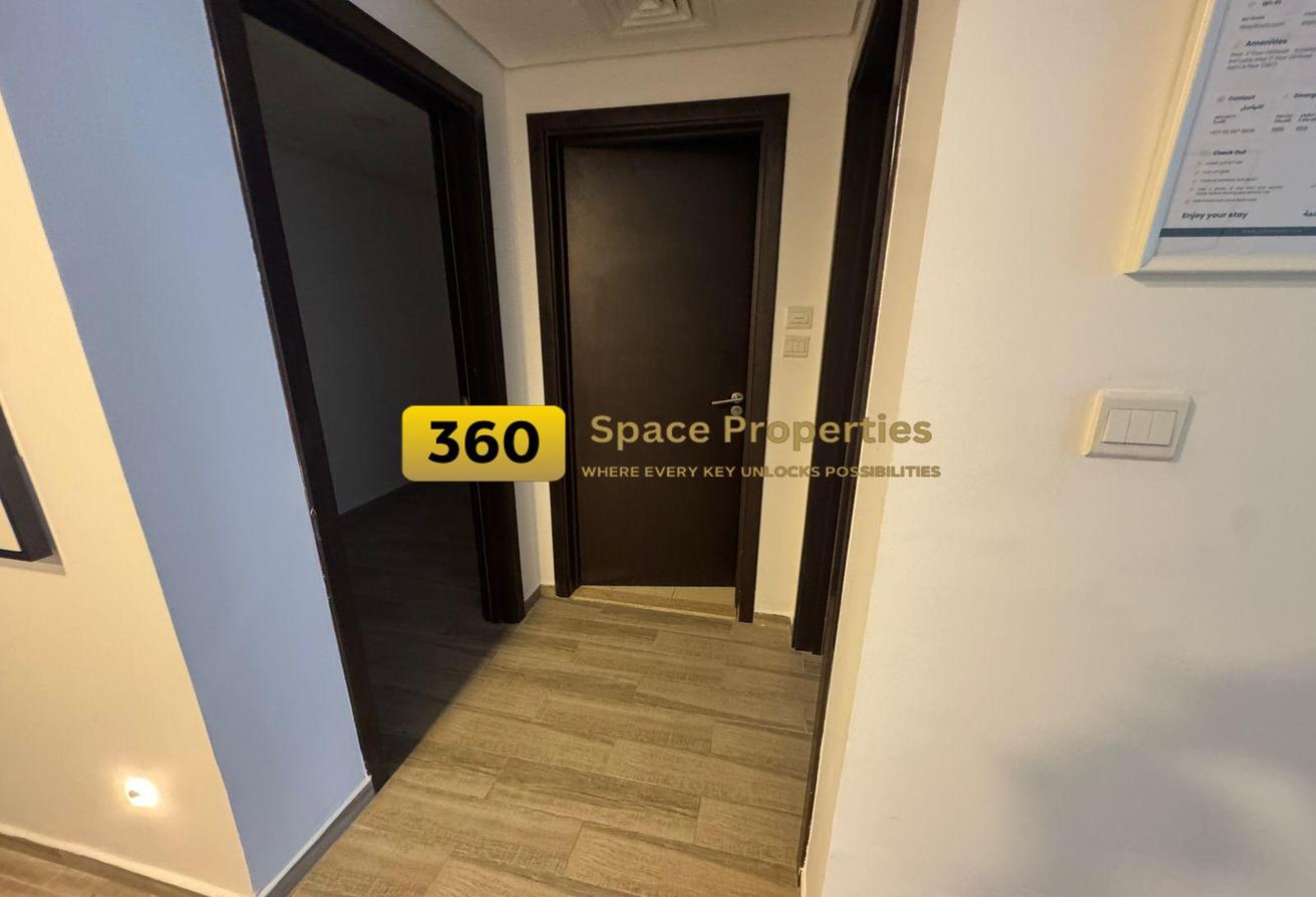 Lavish 1BR + Study | Spacious | Fully Furnished photo 13