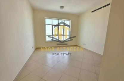 Whole Building - 7+ - 7+ for sale in Al Majaz 2 - Al Majaz - Sharjah
