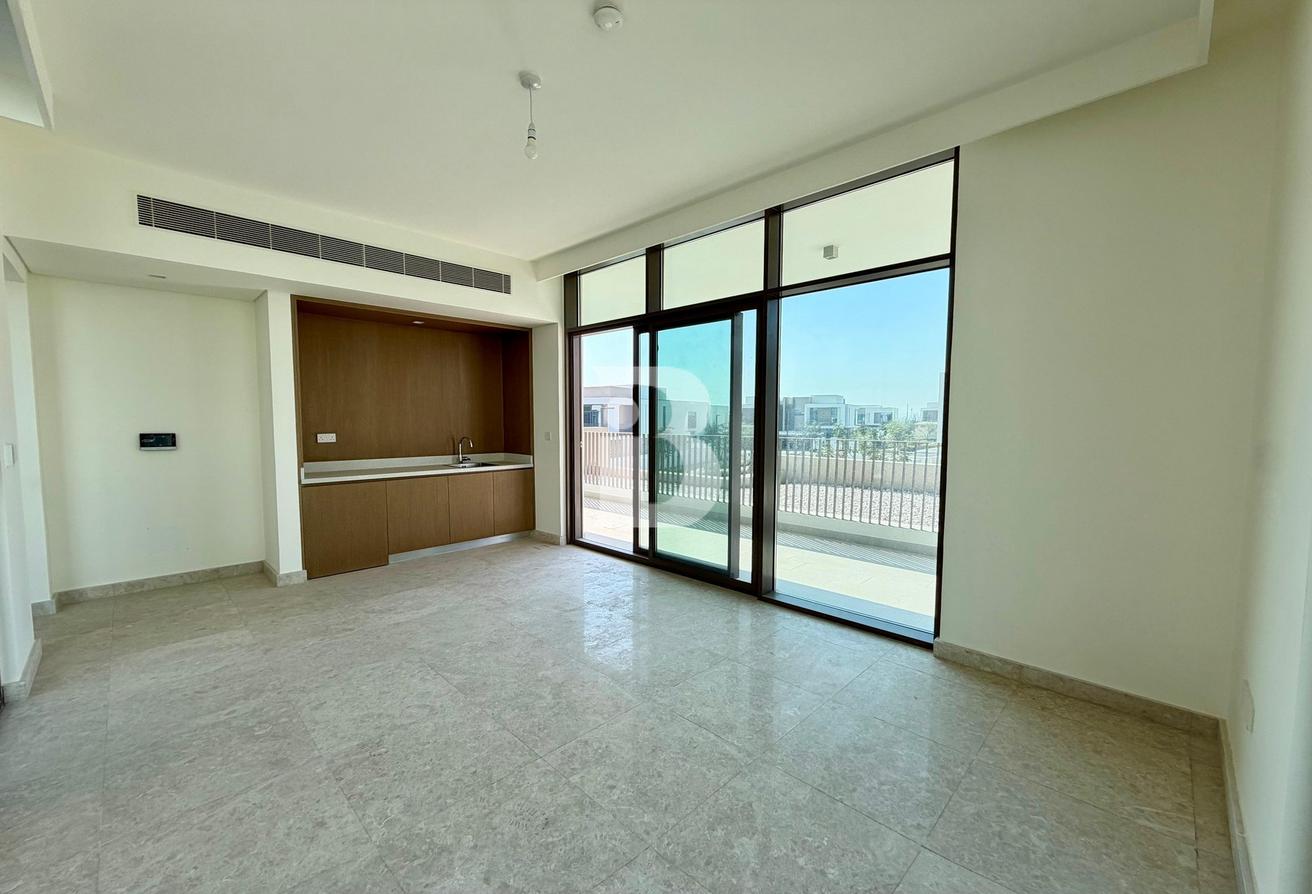 TYPE A | CORNER UNIT | BY POOL | DRIVERS ROOM photo 4