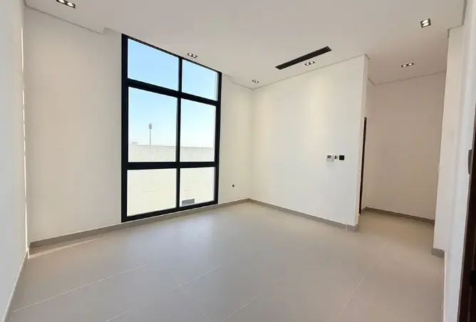 128389200 - Property Image 3