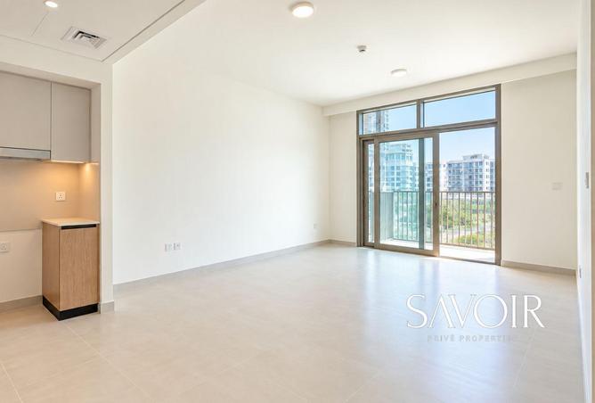 Luxury | Brand New | Lagoon Views | Vacant photo 3