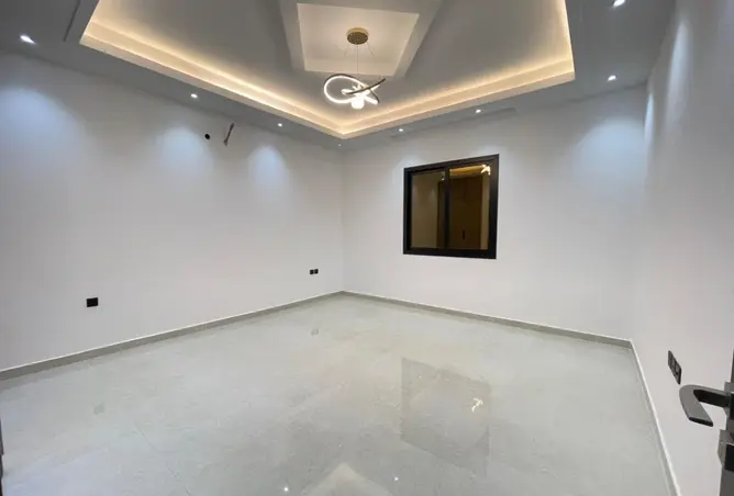 121994954 - Property Image 3