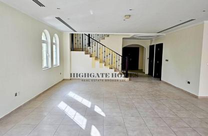 Villa - 4 Bedrooms - 5 Bathrooms for rent in Jumeirah Park - Dubai