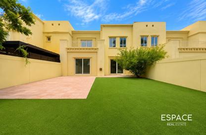 Villa - 3 Bedrooms - 2 Bathrooms for rent in Forat - The Lakes - Dubai Villa - 3 Bedrooms - 2 Bathrooms for rent in Forat - The Lakes - Dubai