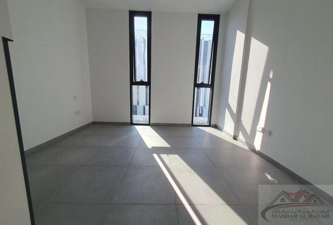105992705 - Property Image 3