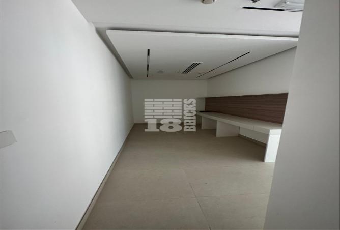 145048102 - Property Image 3