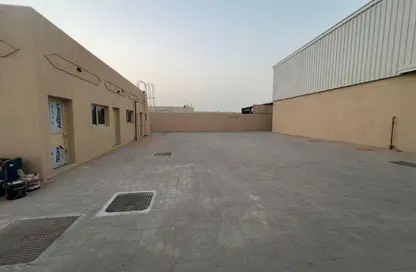 Factory - Studio - 2 Bathrooms for rent in Ali Mousa Building - Al Sajaa Industrial - Al Sajaa - Sharjah