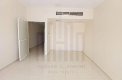Apartment - 2 - 2 for rent in Fire Station Road - Muwaileh - Sharjah