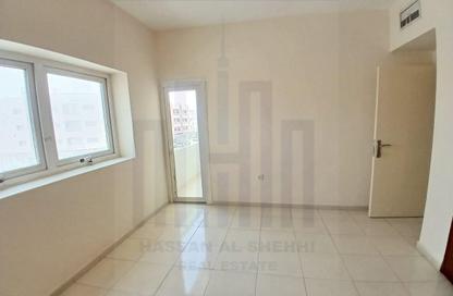 Apartment - 2 - 2 for rent in Fire Station Road - Muwaileh - Sharjah