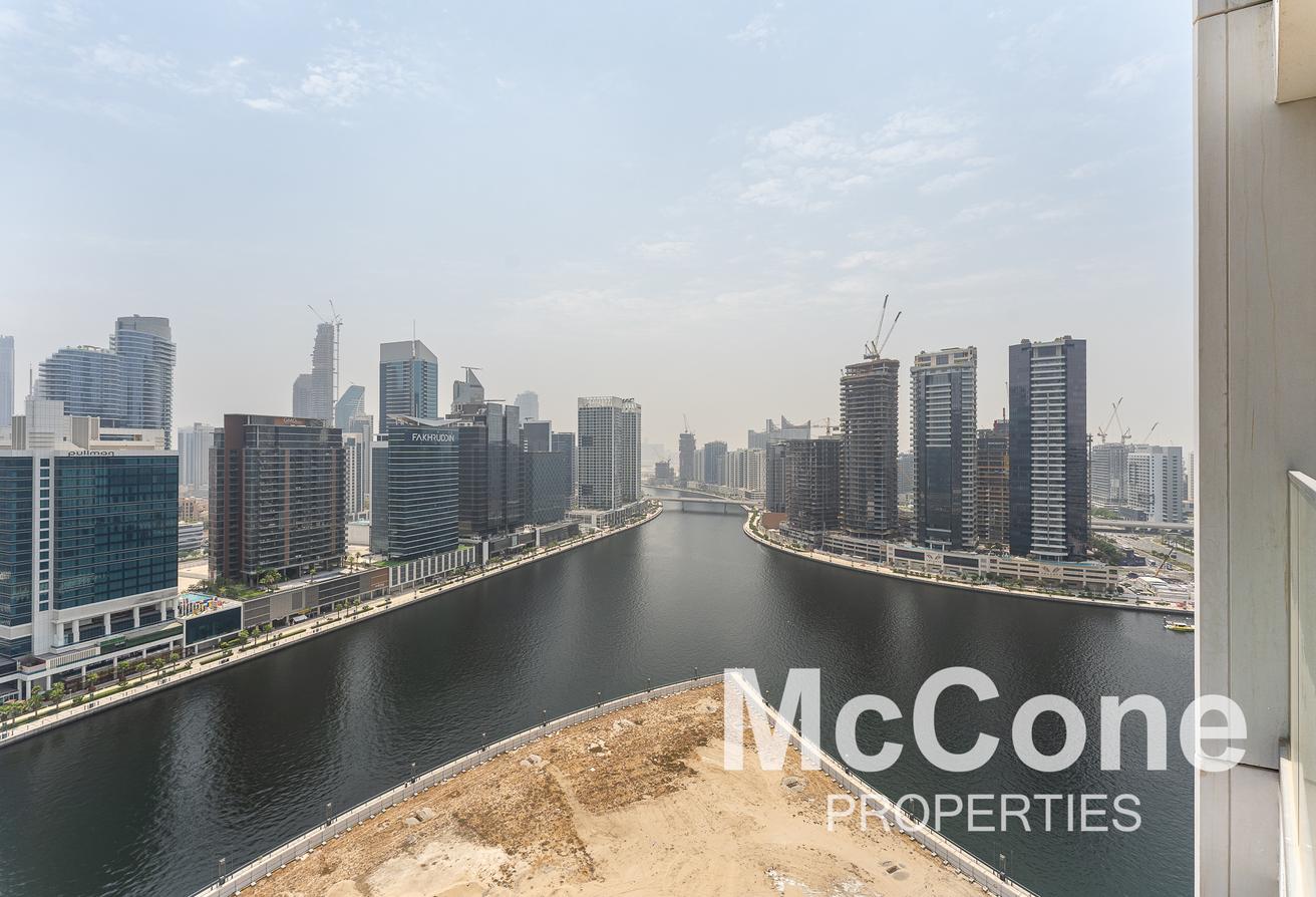 Top Floor | Canal View | Furnished photo 13