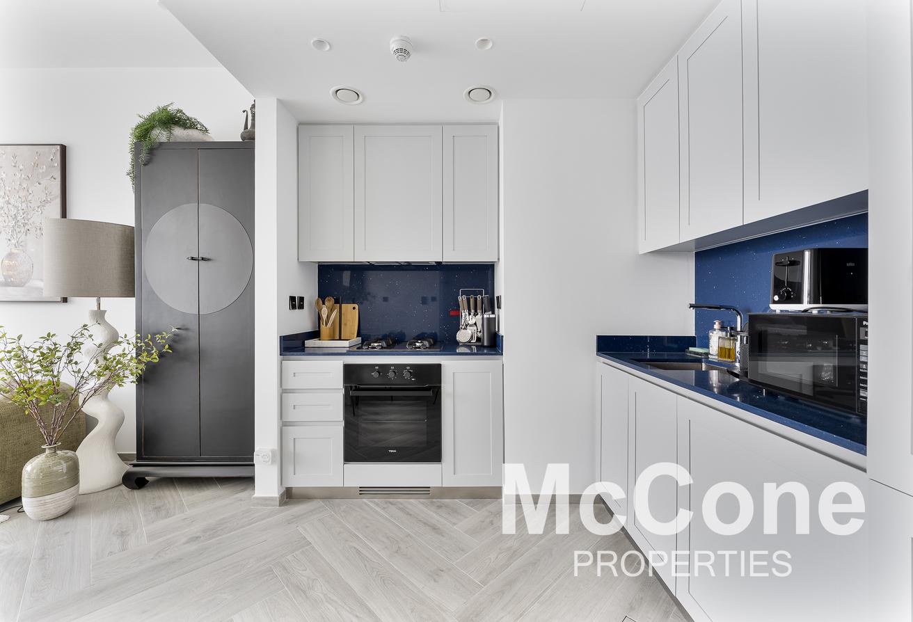 Top Floor | Canal View | Furnished photo 6