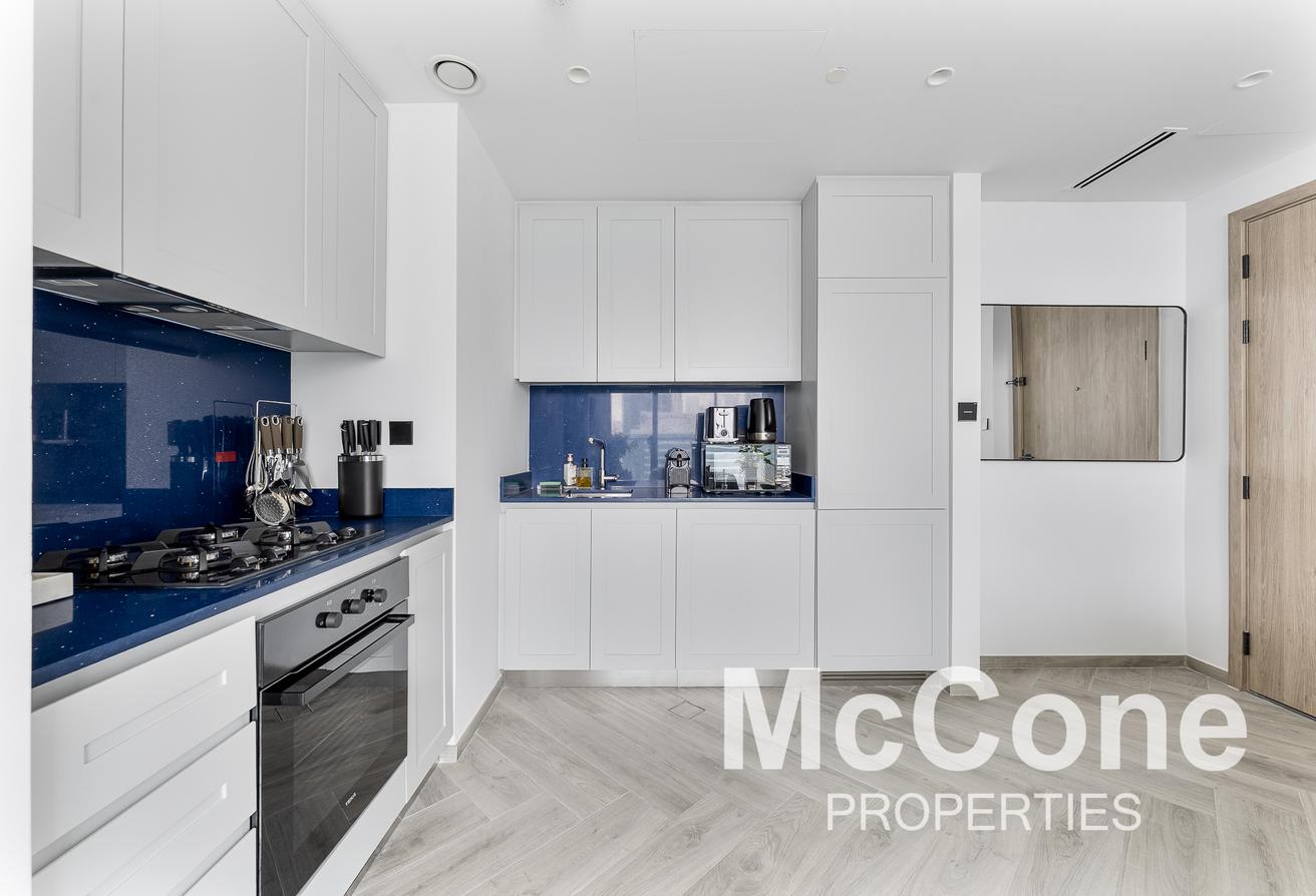 Top Floor | Canal View | Furnished photo 5