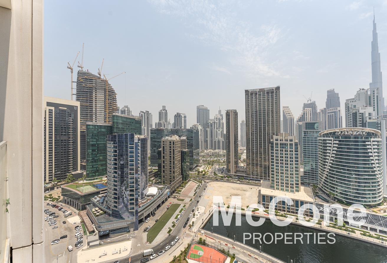 Top Floor | Canal View | Furnished photo 12