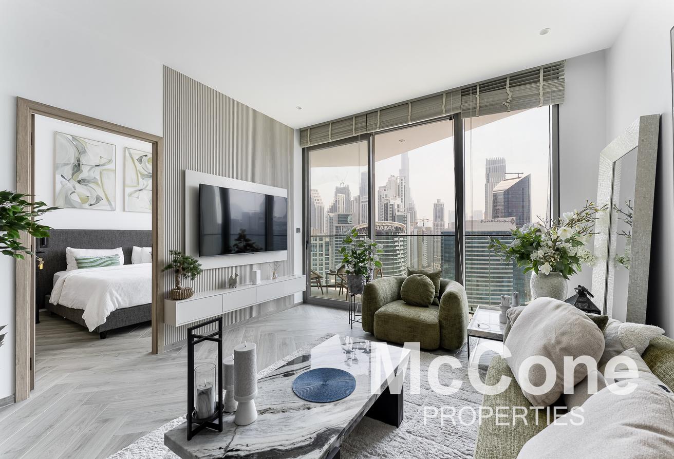 Top Floor | Canal View | Furnished photo 3