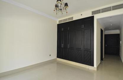 Apartment - Studio - 1 for rent in Le Grand Chateau A - Le Grand Chateau - District 10 - Jumeirah Village Circle - Dubai