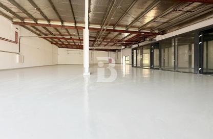 Warehouse - Studio for rent in Jebel Ali Industrial - Jebel Ali - Dubai