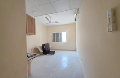 Apartment - Studio - 1 for rent in Fire Station Road - Muwaileh - Sharjah