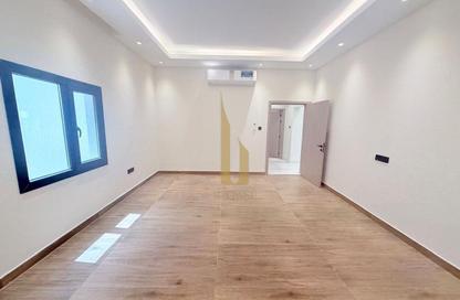 Villa - 3 Bedrooms - 3 Bathrooms for rent in Jumeirah 1 Villas - Jumeirah 1 - Jumeirah - Dubai