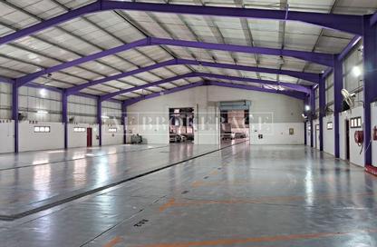 Warehouse - Studio - 1 Bathroom for rent in Umm Ramool - Dubai
