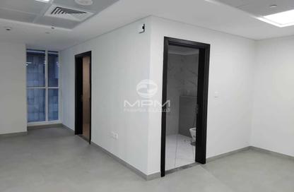 Office Space - Studio - 1 Bathroom for rent in Tourist Club Area - Abu Dhabi