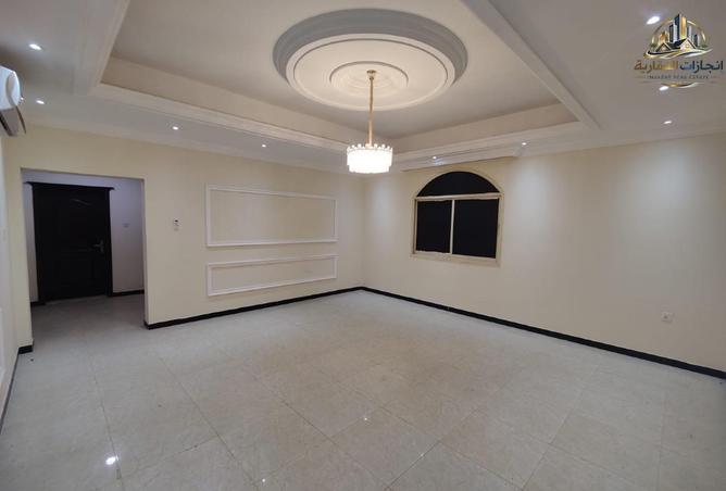 76011961 - Property Image 2