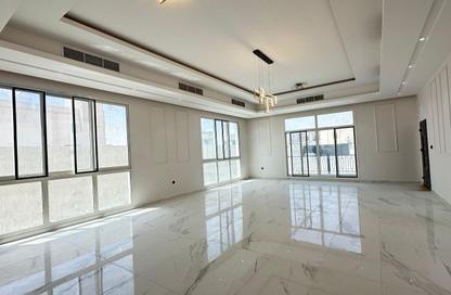 Villa - 5 Bedrooms - 7+ Bathrooms for rent in Al Aweer 1 - Al Aweer - Dubai Villa - 5 Bedrooms - 7+ Bathrooms for rent in Al Aweer 1 - Al Aweer - Dubai