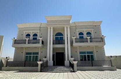 Villa - 5 Bedrooms - 7+ Bathrooms for rent in Al Aweer 1 - Al Aweer - Dubai